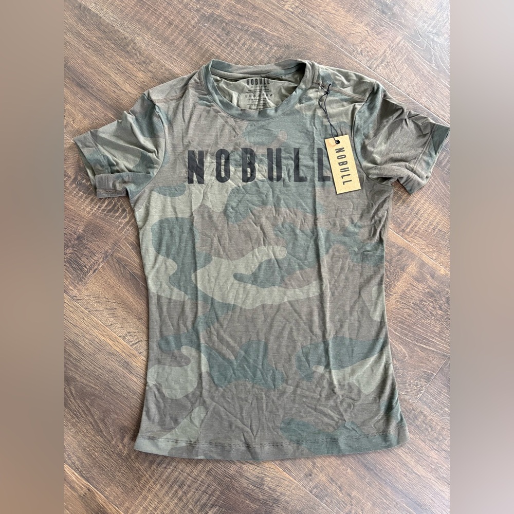 NOBULL Women's Green Camo Short Sleeve Tee- size  XS